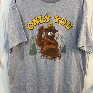 Smokey Bear Gray Graphic Tee